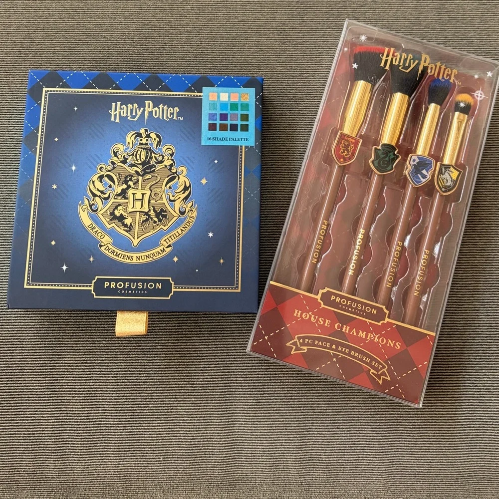 Profusion Cosmetics Harry Potter  Eyeshadow Palette and eye and face brush set